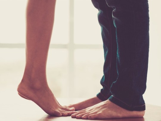 cuidado-pies-hombre-mujer-oriflame